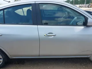 2016 Nissan Versa S Plus with VIN 3N1CN7AP1GL860010, listed as a IAAI auction lot 42059736 with 122,622 mi miles. Bid and sale history available at carsss.com. Image 13.