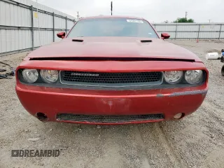 2013 Dodge Challenger SXT z VIN 2C3CDYAG3DH645792, wystawiony jako Copart lot #57351105 z przebiegiem 170 572 mil mil oraz Szkoda całkowita • Salvage title. Historia ofert i sprzedaży dostępna na DreamBid. Obrazek 5.