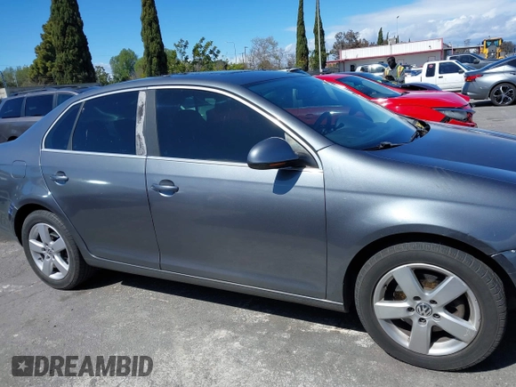 2008 Volkswagen Jetta SE with VIN 3VWRZ71K58M082108, listed as a IAAI auction lot 41799324 with 184,055 mi miles and . Bid and sale history available at DreamBid. Image 13.