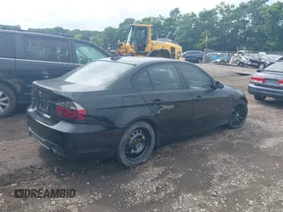 2008 BMW 3 Series 335xi with VIN WBAVD53518A284773, listed as a IAAI auction lot 39953178 with Not provided miles and . Bid and sale history available at DreamBid. Image 4.