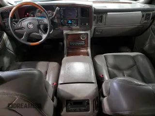 2004 Cadillac Escalade EXT z VIN 3GYEK62NX4G273082, wystawiony jako Copart lot #54826215 z przebiegiem 251 075 mil mil oraz Szkody całkowita. Historia ofert i sprzedaży dostępna na DreamBid. Obrazek 8.