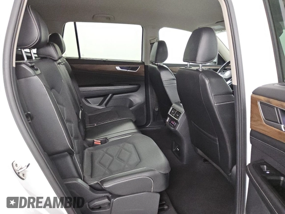2024 Volkswagen Atlas SE with VIN 1V2WR2CA0RC536554, listed as a Copart auction lot 61272315 with 41,506 mi miles and Clean title. Bid and sale history available at DreamBid. Image 11.