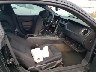 2014 Ford Mustang V6 with VIN 1ZVBP8AM2E5230831, listed as a Copart auction lot 68907824 with 156,753 mi miles and Salvage Title. Bid and sale history available at DreamBid. Image 10.