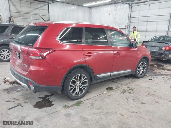 2016 Mitsubishi Outlander GT with VIN JA4JZ4AX7GZ019142, listed as a IAAI auction lot 41059962 with 188,764 mi miles. Bid and sale history available at carsss.com. Image 4.