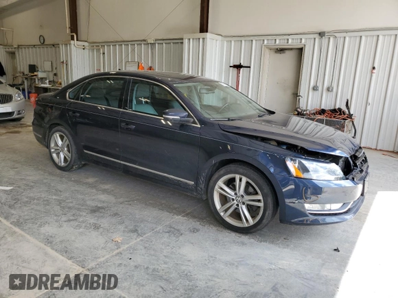 2015 Volkswagen Passat SEL Premium z VIN 1VWCV7A38FC051248, wystawiony jako Copart lot #57019325 z przebiegiem 170 012 mil mil oraz Nie do naprawy • Non repairable. Historia ofert i sprzedaży dostępna na DreamBid. Obrazek 4.