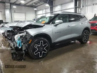 2024 Chevrolet Blazer RS z VIN 3GNKBKRS4RS275080, wystawiony jako Copart lot #83584404 z przebiegiem 2702 mil mil oraz Szkody całkowita. Historia ofert i sprzedaży dostępna na DreamBid. Obrazek 1.