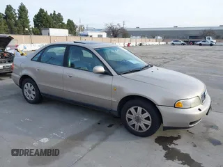 1998 Audi A4 с VIN WAUCB28D5WA136585, выставлен на аукционе IAAI как лот 41713516 с пробегом 219 677 миль миль и . История ставок и продаж доступна на DreamBid. Изображение 1.