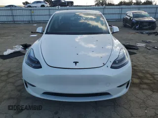 2022 Tesla Model Y Performance with VIN 7SAYGDEF1NF342071, listed as a Copart auction lot 43084905 with 30,534 mi miles and Salvage Title. Bid and sale history available at DreamBid. Image 5.