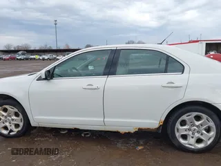 2011 Ford Fusion SE with VIN 3FAHP0HGXBR171931, listed as a IAAI auction lot 41891621 with 183,766 mi miles. Bid and sale history available at carsss.com. Image 14.