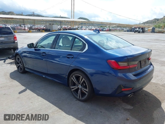 2021 BMW 3 Series 330i with VIN 3MW5R1J08M8B68283, listed as a IAAI auction lot 41531787 with 31,060 mi miles. Bid and sale history available at carsss.com. Image 3.