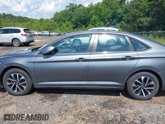 2024 Volkswagen Jetta S с VIN 3VW5M7BUXRM001814, выставлен на аукционе IAAI как лот 42643895 с пробегом 53 477 миль миль и . История ставок и продаж доступна на DreamBid. Изображение 14.