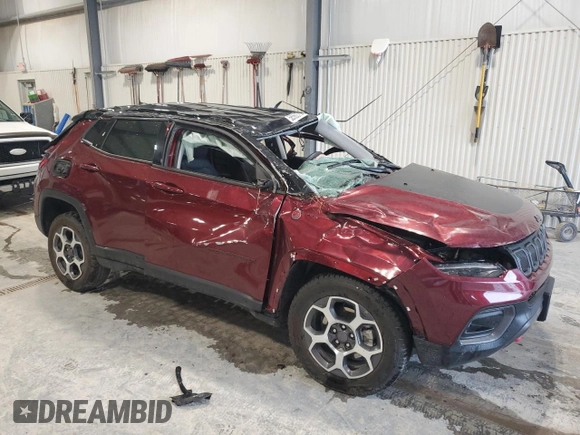 2022 Jeep Compass Trailhawk with VIN 3C4NJDDB7NT115064, listed as a Copart auction lot 58568375 with 13,267 mi miles and Salvage title. Bid and sale history available at DreamBid. Image 4.
