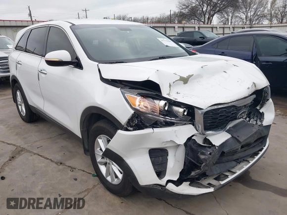 2019 Kia Sorento L with VIN 5XYPG4A38KG555012, listed as a IAAI auction lot 41772285 with 111,685 mi miles. Bid and sale history available at carsss.com. Image 1.