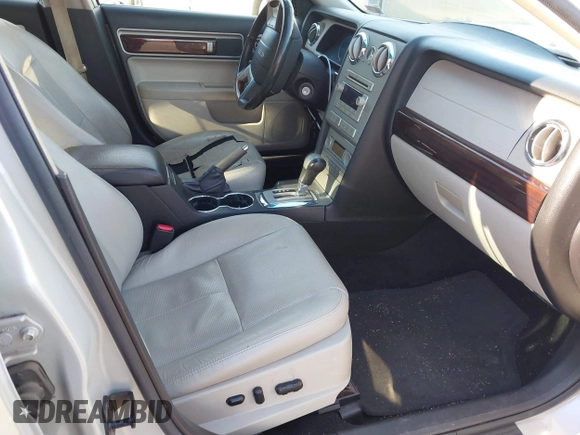 2008 Lincoln MKZ with VIN 3LNHM28T48R634730, listed as a IAAI auction lot 41659769 with 100,251 mi miles. Bid and sale history available at carsss.com. Image 5.