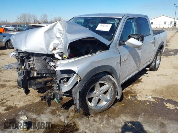 2010 Dodge 1500 SLT z VIN 1D7RV1CT3AS260229, wystawiony jako IAAI lot #41629225 z przebiegiem 104 429 mil mil oraz . Historia ofert i sprzedaży dostępna na DreamBid. Obrazek 21.