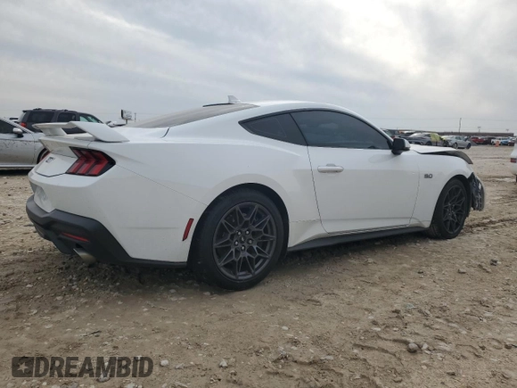 2024 Ford Mustang GT with VIN 1FA6P8CF8R5404335, listed as a Copart auction lot 45398695 with 21,081 mi miles and Salvage Title. Bid and sale history available at DreamBid. Image 3.