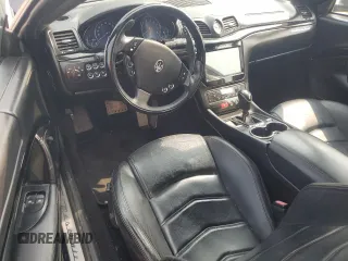 2014 Maserati GranTurismo Sport z VIN ZAM45VLA8E0114481, wystawiony jako Copart lot #58769155 z przebiegiem 45 313 mil mil oraz Szkoda całkowita • Salvage title. Historia ofert i sprzedaży dostępna na DreamBid. Obrazek 8.