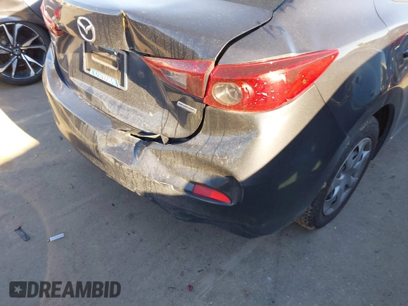 2015 Mazda 3 i Sport with VIN 3MZBM1U77FM190425, listed as a IAAI auction lot 41639316 with 89,596 mi miles and . Bid and sale history available at carsss.com. Image 6.
