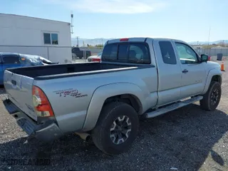 2007 Toyota Tacoma PreRunner with VIN 5TETU62N07Z455180, listed as a IAAI auction lot 41600899 with 372,636 mi miles. Bid and sale history available at carsss.com. Image 4.