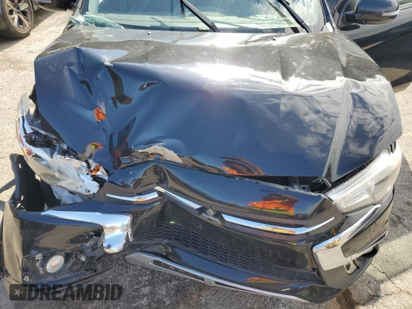 2019 Mitsubishi Outlander SE with VIN JA4AP4AU7KU017439, listed as a Copart auction lot 55813775 with Not provided miles and Clean title. Bid and sale history available at DreamBid. Image 12.