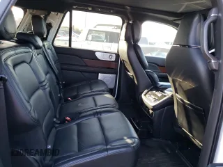2021 Lincoln Navigator Reserve z VIN 5LMJJ3LT6MEL00670, wystawiony jako Copart lot #37764053 z przebiegiem 18 324 mil mil oraz . Historia ofert i sprzedaży dostępna na DreamBid. Obrazek 10.