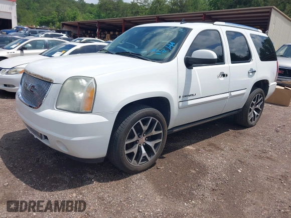 2008 GMC Yukon Denali z VIN 1GKFK63848J230708, wystawiony jako IAAI lot #42175206 z przebiegiem 208 589 mil mil oraz . Historia ofert i sprzedaży dostępna na DreamBid. Obrazek 17.
