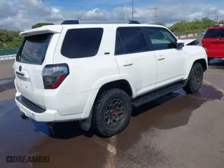 2021 Toyota 4Runner SR5 with VIN JTEEU5JR1M5240621, listed as a IAAI auction lot 41487095 with 37,676 mi miles. Bid and sale history available at carsss.com. Image 4.