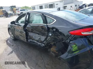 2019 Ford Fusion SEL with VIN 3FA6P0CD5KR182520, listed as a IAAI auction lot 42014190 with 107,028 mi miles and . Bid and sale history available at carsss.com. Image 17.