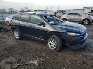 2016 Jeep Cherokee Latitude with VIN 1C4PJMCB2GW199589, listed as a Copart auction lot 46956455 with 105,080 mi miles and Salvage Title. Bid and sale history available at DreamBid. Image 4.