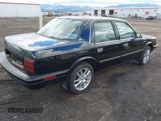 1994 Oldsmobile Cutlass Ciera S z VIN 1G3AG55MXR6379463, wystawiony jako IAAI lot #42000577 z przebiegiem 152 237 mil mil oraz . Historia ofert i sprzedaży dostępna na DreamBid. Obrazek 4.