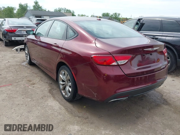 2015 Chrysler 200 S z VIN 1C3CCCBB2FN566360, wystawiony jako IAAI lot #42381146 z przebiegiem 99 767 mil mil oraz . Historia ofert i sprzedaży dostępna na DreamBid. Obrazek 3.