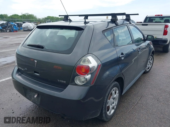 2009 Pontiac Vibe w/1SB with VIN 5Y2SP67009Z422467, listed as a IAAI auction lot 42152852 with 196,350 mi miles. Bid and sale history available at carsss.com. Image 4.