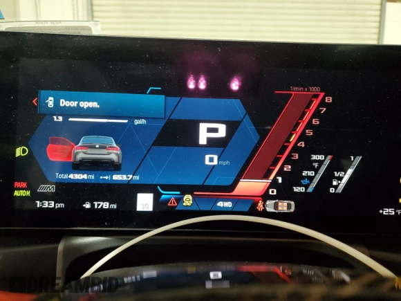 2025 BMW M4 Competition xDrive z VIN WBS33HK02SCS92678, wystawiony jako Copart lot #88839855 z przebiegiem 4 304 mil mil oraz Szkoda całkowita • Salvage title. Historia ofert i sprzedaży dostępna na DreamBid. Obrazek 9.