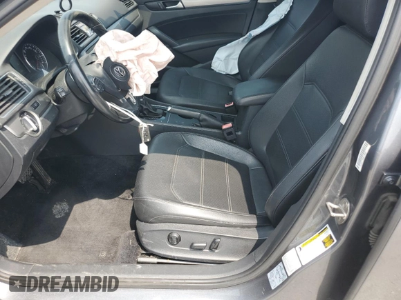 2015 Volkswagen Passat Limited Edition with VIN 1VWAT7A30FC098027, listed as a Copart auction lot 60612055 with 121,208 mi miles and Salvage title. Bid and sale history available at DreamBid. Image 7.