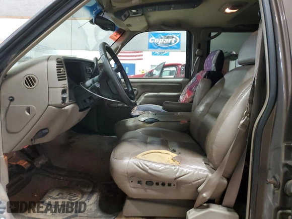 1998 Chevrolet Tahoe z VIN 1GNEK13R0WJ302401, wystawiony jako Copart lot #47196925 z przebiegiem 202 595 mil mil oraz Szkoda całkowita • Salvage title. Historia ofert i sprzedaży dostępna na DreamBid. Obrazek 7.