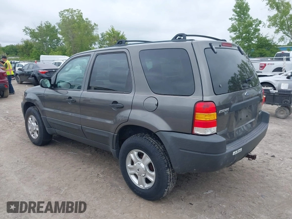 2004 Ford Escape XLT z VIN 1FMCU931X4DA18154, wystawiony jako IAAI lot #42364169 z przebiegiem 173 391 mil mil oraz . Historia ofert i sprzedaży dostępna na DreamBid. Obrazek 3.