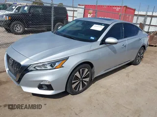 2019 Nissan Altima 2.5 SV with VIN 1N4BL4DV3KN305825, listed as a IAAI auction lot 41697209 with 96,619 mi miles. Bid and sale history available at carsss.com. Image 18.