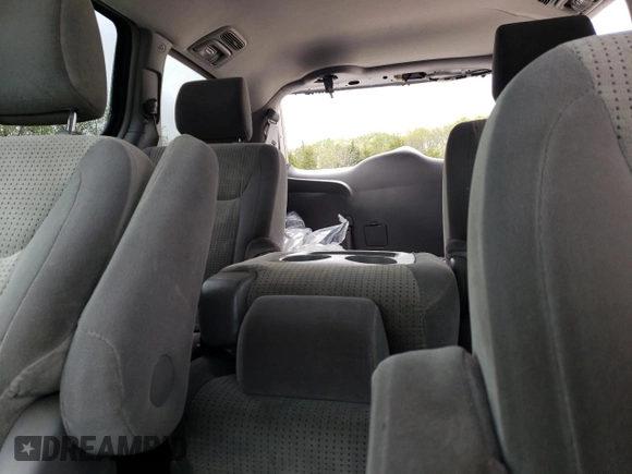 2008 Toyota Sienna CE z VIN 5TDZK23C98S142438, wystawiony jako Copart lot #54898675 z przebiegiem 211 400 mil mil oraz Szkoda całkowita • Salvage title. Historia ofert i sprzedaży dostępna na DreamBid. Obrazek 10.