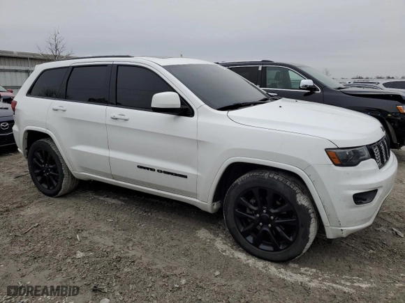 2018 Jeep Grand Cherokee Laredo E with VIN 1C4RJFAG5JC367110, listed as a Copart auction lot 43353555 with 104,012 mi miles and Salvage Title. Bid and sale history available at carsss.com. Image 4.