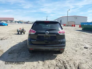 2016 Nissan Rogue SV with VIN KNMAT2MV8GP695049, listed as a IAAI auction lot 41826587 with 220,507 mi miles. Bid and sale history available at carsss.com. Image 16.