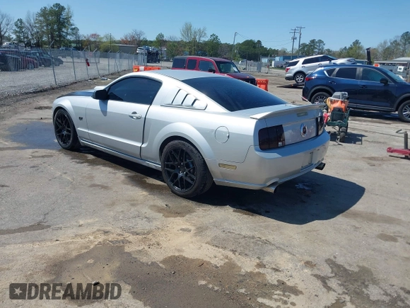 2006 Ford Mustang GT Deluxe with VIN 1ZVFT82H065247658, listed as a IAAI auction lot 41930064 with 167,308 mi miles and . Bid and sale history available at carsss.com. Image 3.