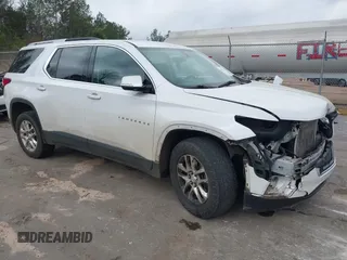 2018 Chevrolet Traverse LT Cloth z VIN 1GNERGKW8JJ279285, wystawiony jako IAAI lot #41795111 z przebiegiem 261 975 mil mil oraz . Historia ofert i sprzedaży dostępna na DreamBid. Obrazek 1.