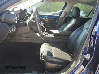 2018 Alfa Romeo Giulia z VIN ZARFAEBN4J7575360, wystawiony jako Copart lot #53157085 z przebiegiem 70 032 mil mil oraz Szkoda całkowita • Salvage title. Historia ofert i sprzedaży dostępna na DreamBid. Obrazek 7.