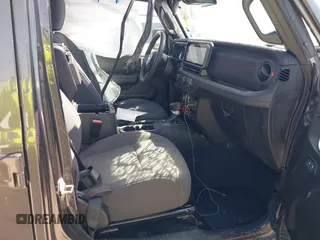 2024 Jeep Wrangler Rubicon with VIN 1C4PJXFG5RW259926, listed as a IAAI auction lot 42009249 with 37,988 mi miles and . Bid and sale history available at DreamBid. Image 5.