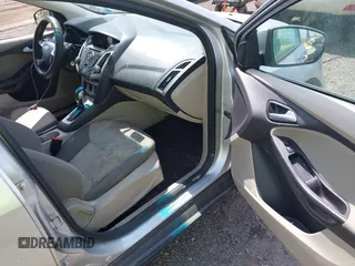 2013 Ford Focus SE with VIN 1FADP3F28DL307076, listed as a IAAI auction lot 42098620 with 182,555 mi miles. Bid and sale history available at carsss.com. Image 5.