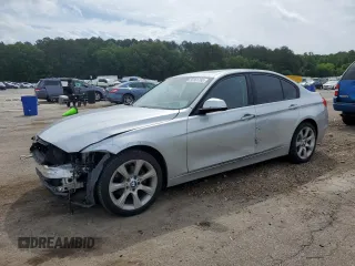2015 BMW 3 Series 328i xDrive z VIN WBA3B3C5XFF549000, wystawiony jako Copart lot #55161765 z przebiegiem 119 377 mil mil oraz Szkoda całkowita • Salvage title. Historia ofert i sprzedaży dostępna na DreamBid. Obrazek 1.