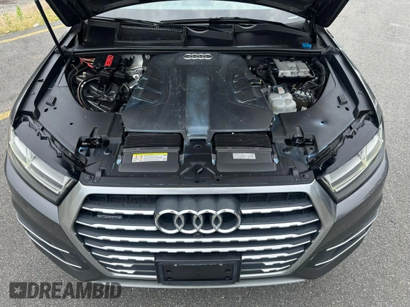 2019 Audi Q7 Premium Plus with VIN WA1LAAF73KD048392, listed as a Copart auction lot 60239275 with 152,699 mi miles and Clean title. Bid and sale history available at DreamBid. Image 5.