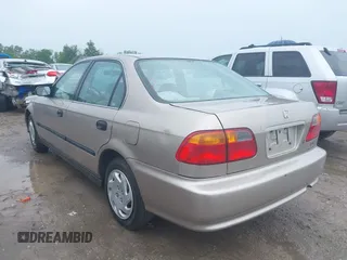 2000 Honda Civic LX z VIN 1HGEJ6678YL039165, wystawiony jako IAAI lot #42441308 z przebiegiem 174 584 mil mil oraz . Historia ofert i sprzedaży dostępna na DreamBid. Obrazek 3.