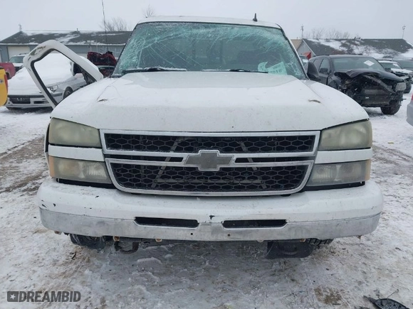 2006 Chevrolet Silverado 1500 LT1 with VIN 2GCEC13T361144888, listed as a IAAI auction lot 41284010 with 308,066 mi miles. Bid and sale history available at carsss.com. Image 12.