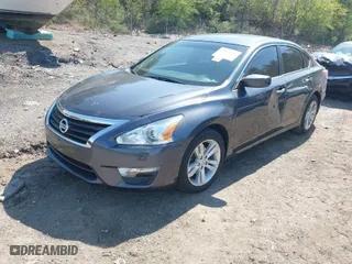 2013 Nissan Altima 2.5 SL with VIN 1N4AL3AP2DC104007, listed as a IAAI auction lot 41835286 with 247,964 mi miles. Bid and sale history available at carsss.com. Image 2.